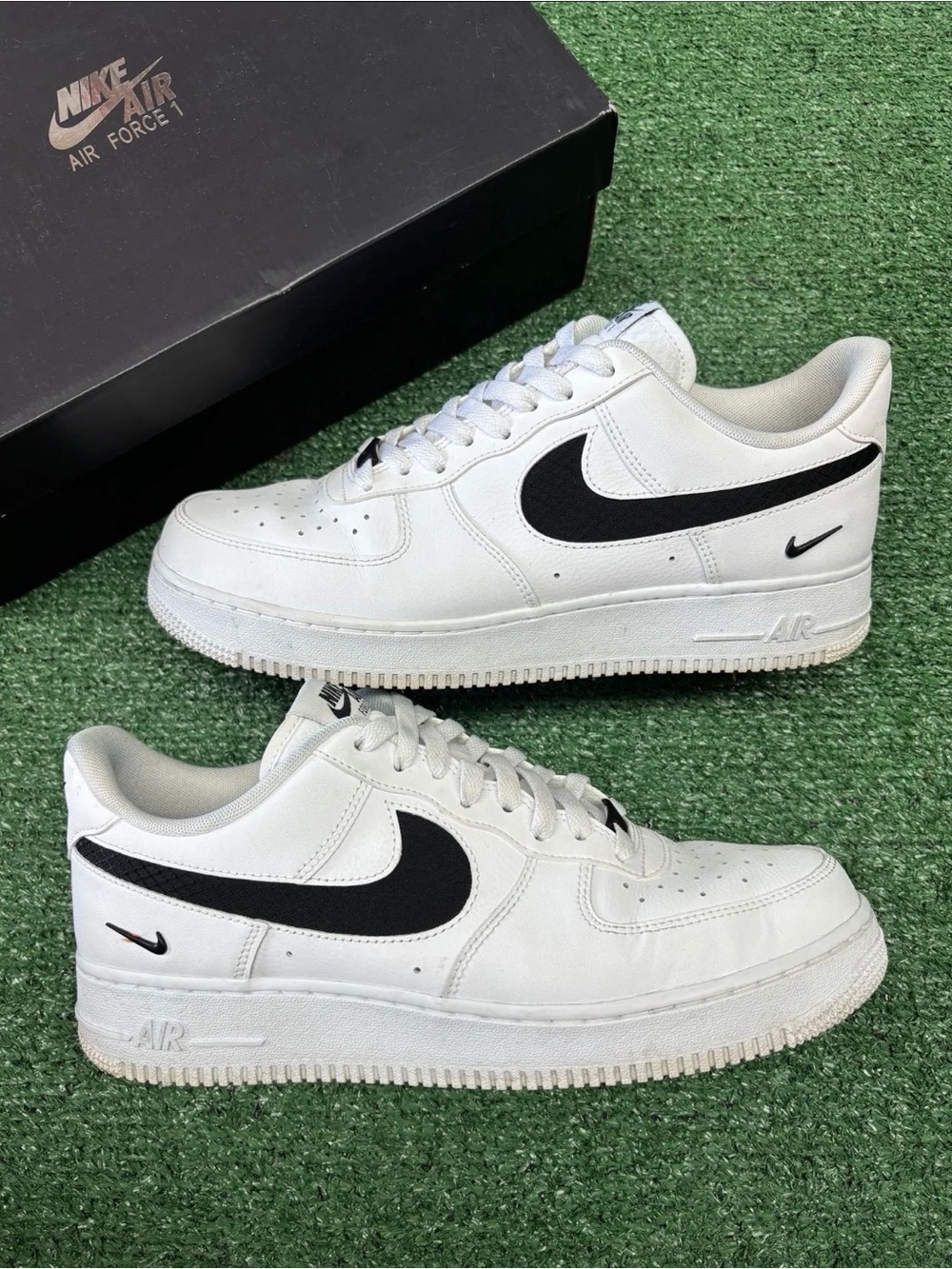 NIKE AIR FORCE LOW NYLON SWOOSH WHITE BLACK SIZE 10.5